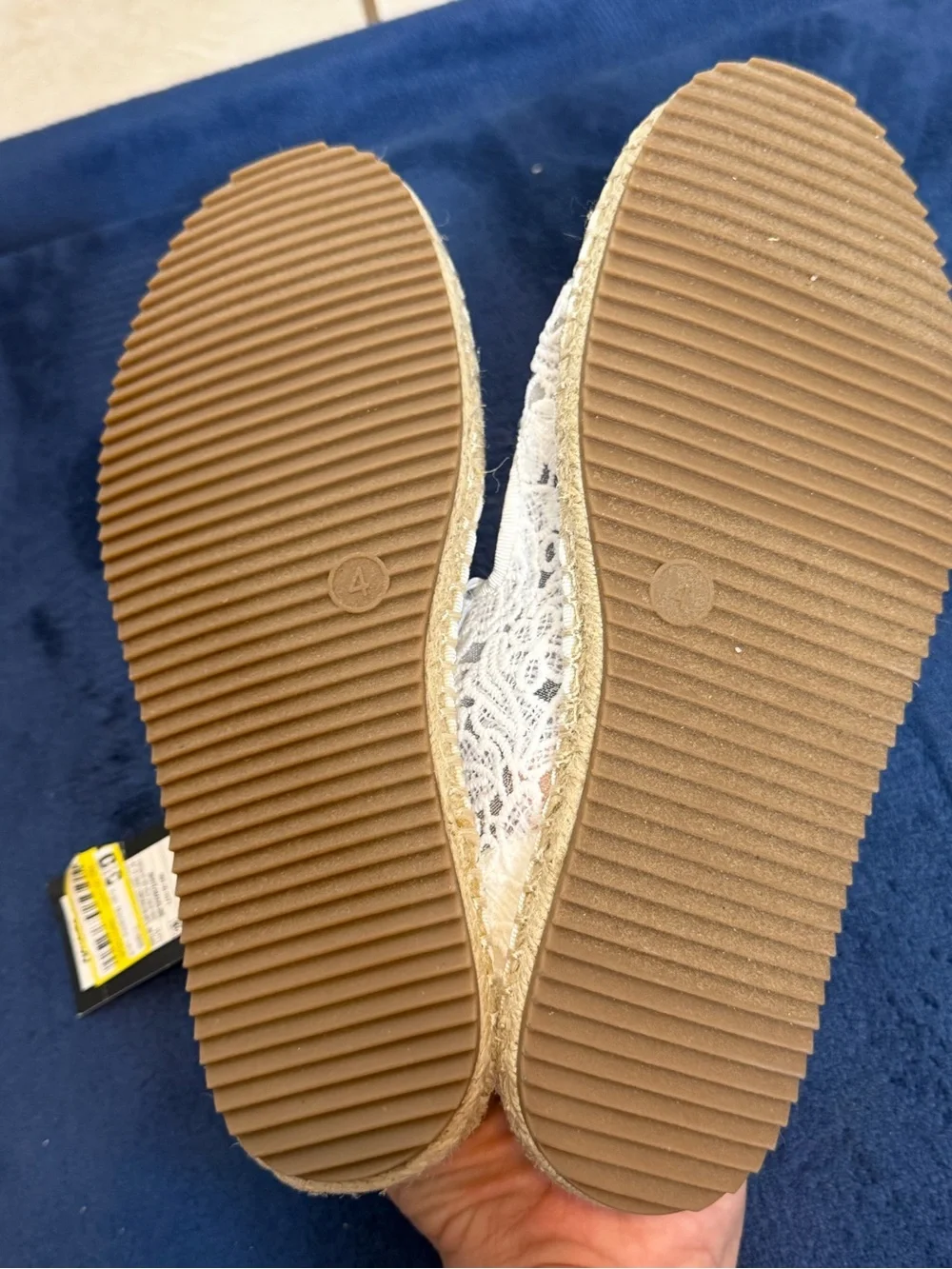 Girls White Lace Mary Jane Espadrille Flats – Kids Size 4 – NWT